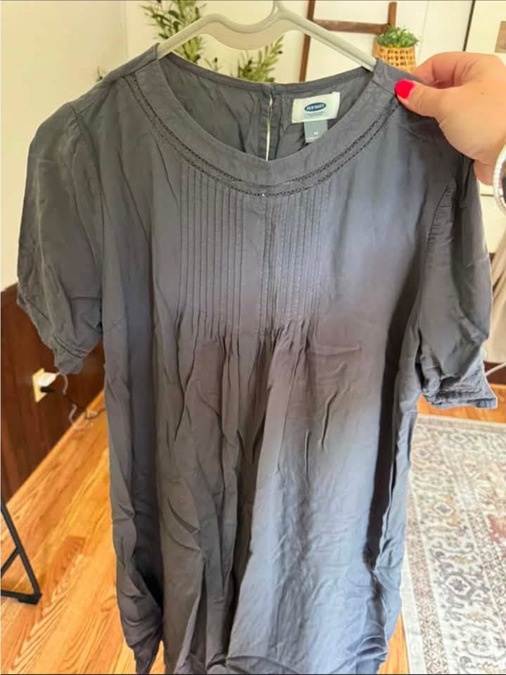 Old Navy Charcoal Gray Pintuck Short Sleeve Top
